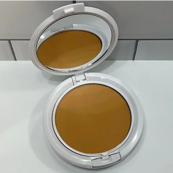 TIGI Cosmetics Allure Powder Foundation - Picture 1 of 4
